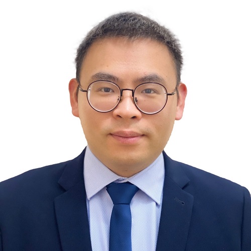Colour head and shoulders photo of Dr Ximian Xu